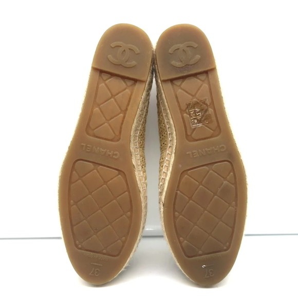 Chanel 22P CC Cap Toe Espadrilles Beige Braided Fabric & Black Leather Size 37 - Picture 11 of 11